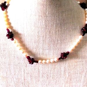 Rhodolite Garnet & genuine Freshwater Pearl Sterling Silver Necklace. New, Boxed